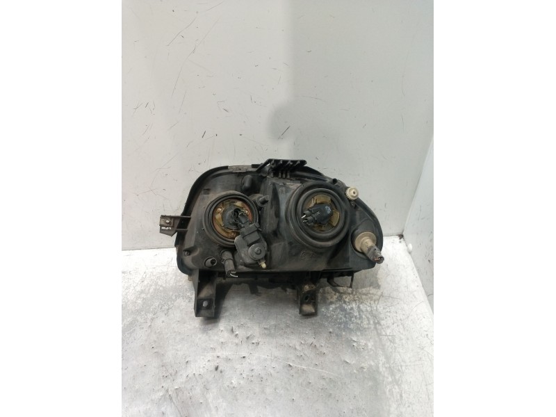 Recambio de faro derecho para renault clio ii (bb_, cb_) 1.9 d (b/cb0e, bb0j) referencia OEM IAM   