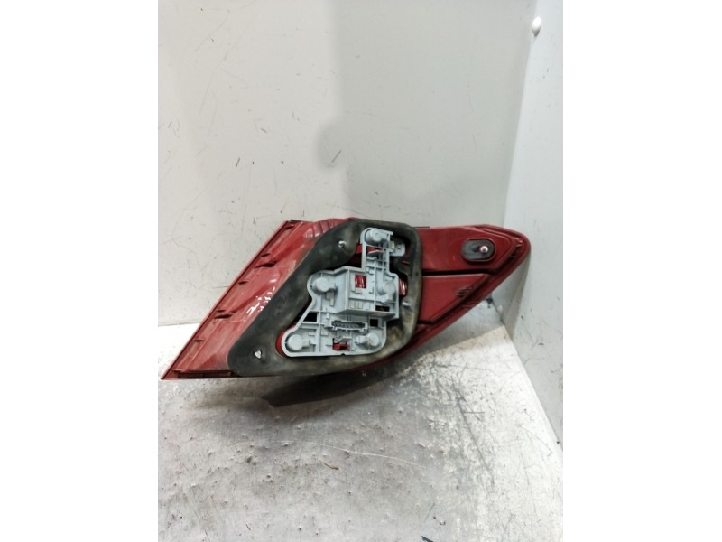 Recambio de piloto trasero izquierdo para mercedes-benz clase c (w204) c 220 cdi (204.002) referencia OEM IAM   