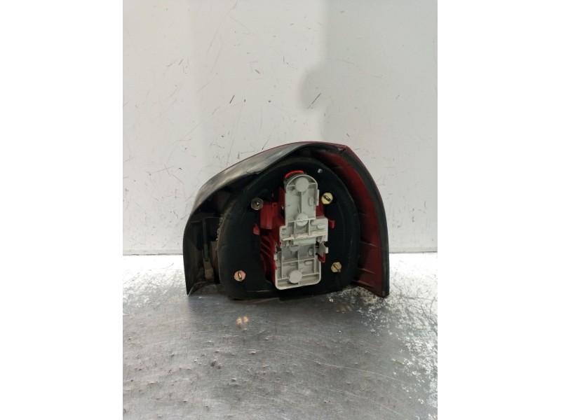 Recambio de piloto trasero izquierdo para audi a3 (8l1) 1.9 tdi referencia OEM IAM   