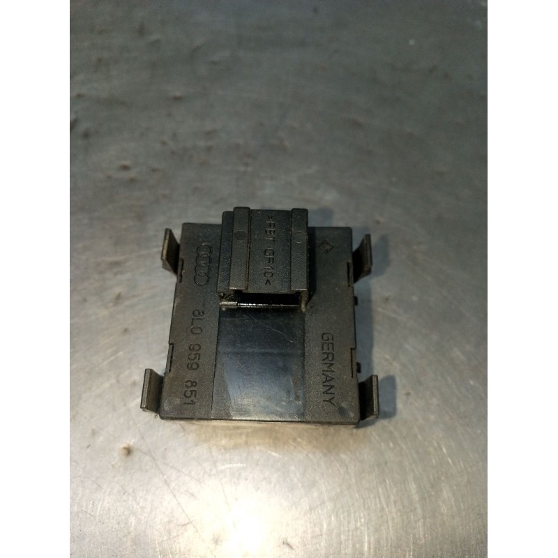 Recambio de mando elevalunas delantero izquierdo para audi a3 (8l1) 1.9 tdi referencia OEM IAM 8L0959851 3P 