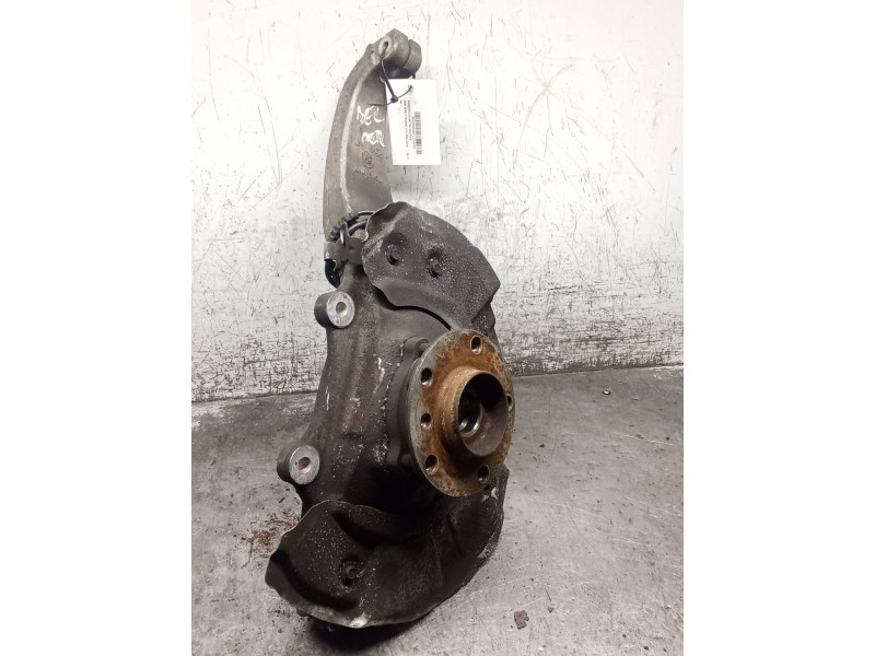 Recambio de mangueta delantera izquierda para bmw serie 5 touring (f11) 530d xdrive referencia OEM IAM   