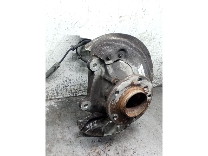 Recambio de mangueta delantera derecha para bmw serie 3 berlina (e90) 318d referencia OEM IAM 3121677321003  