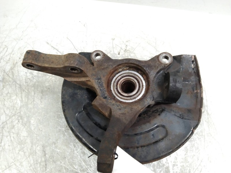 Recambio de mangueta delantera izquierda para mitsubishi colt (cj0) 1.6 cat referencia OEM IAM   