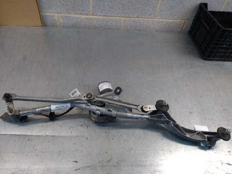 Recambio de motor limpia delantero para mercedes clase cls (w219) 3.0 cdi cat referencia OEM IAM 0390241830 A2118204842 33970207