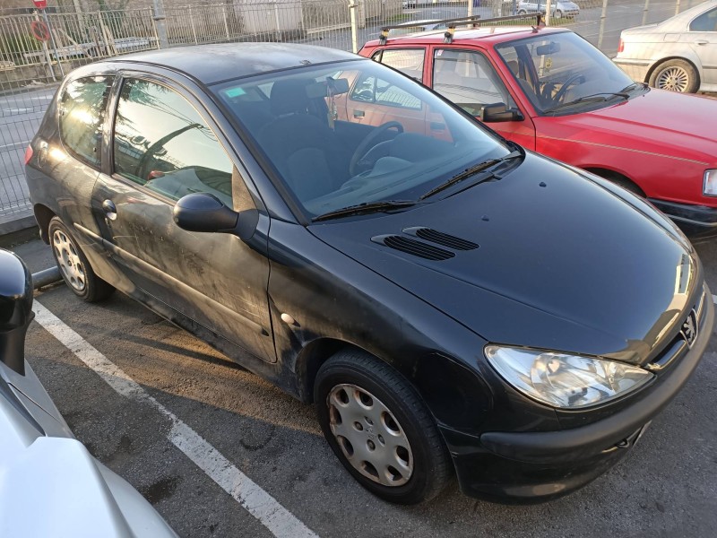 peugeot 206 berlina del año 2004