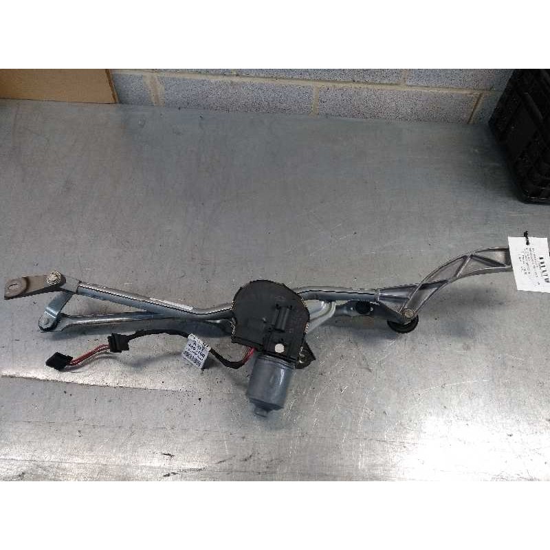 Recambio de motor limpia delantero para mercedes clase cls (w219) 3.0 cdi cat referencia OEM IAM 0390241830 A2118204842 33970207