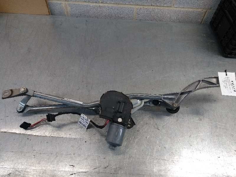 Recambio de motor limpia delantero para mercedes clase cls (w219) 3.0 cdi cat referencia OEM IAM 0390241830 A2118204842 33970207
