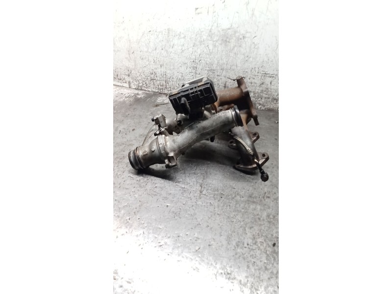 Recambio de turbocompresor para land rover discovery v (l462) 2.0 sd4 4x4 referencia OEM IAM 16359700006  