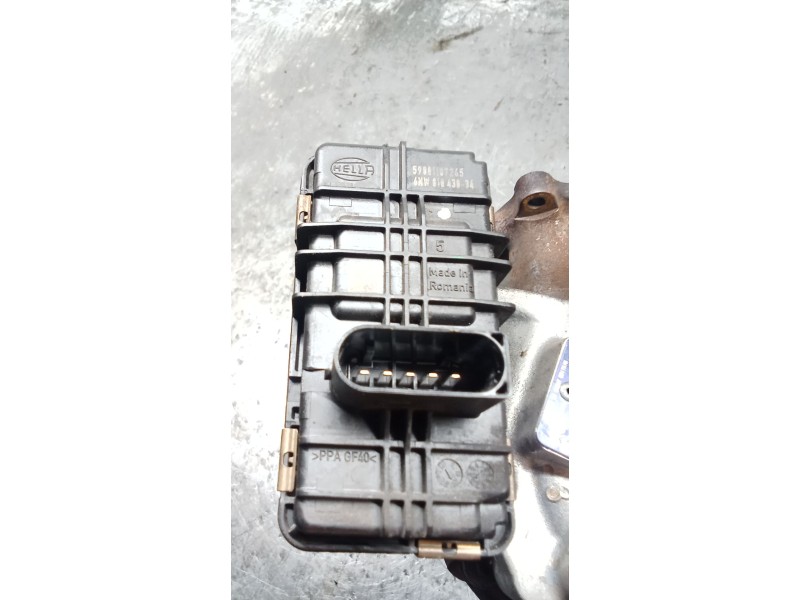 Recambio de turbocompresor para land rover discovery v (l462) 2.0 sd4 4x4 referencia OEM IAM 16359700006  