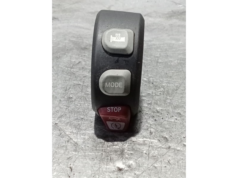 Recambio de mando multifuncion para bmw f ( - 800cc) f 700 gs (k70) referencia OEM IAM 856772001 8G06206CC200401 1040155217
