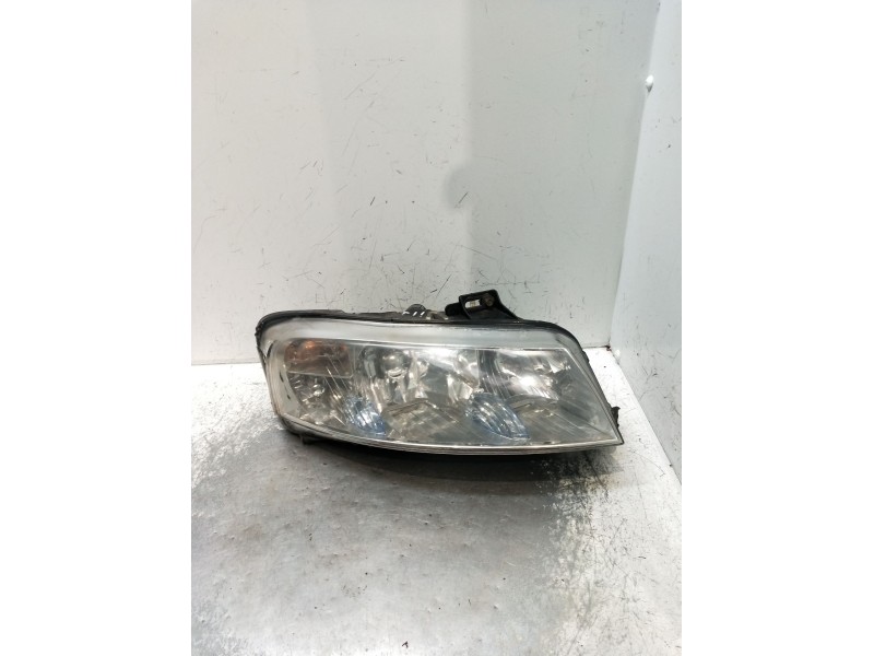 Recambio de faro derecho para fiat stilo (192_) 1.9 jtd (192_xe1a) referencia OEM IAM   