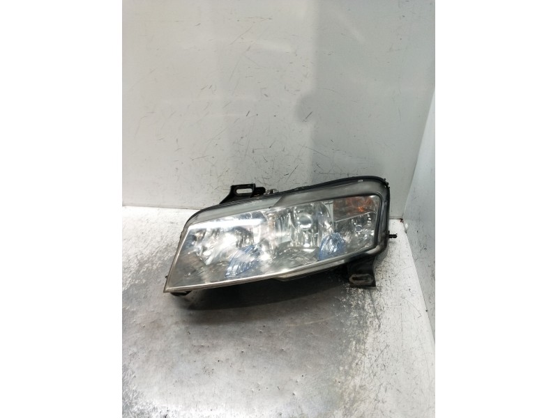 Recambio de faro izquierdo para fiat stilo (192_) 1.9 jtd (192_xe1a) referencia OEM IAM 467588480  