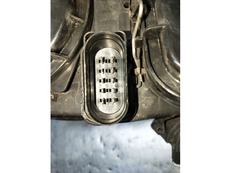 Recambio de faro derecho para seat ibiza iii (6l1) 1.9 tdi referencia OEM IAM 6L1941022A  