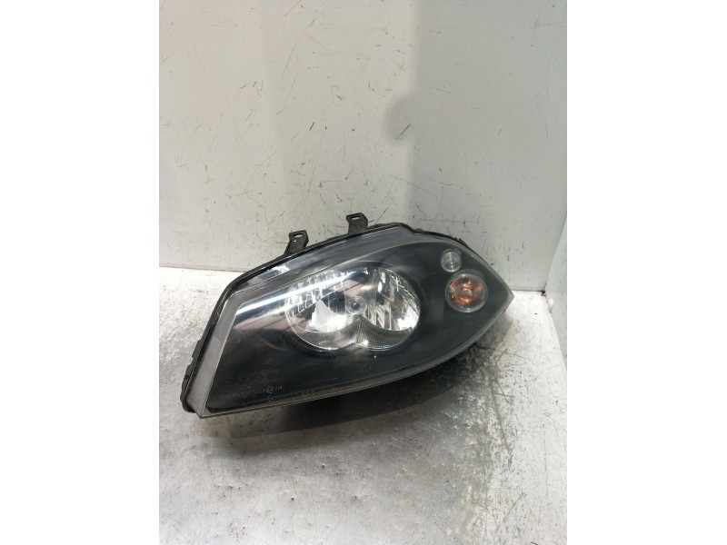 Recambio de faro izquierdo para seat ibiza iii (6l1) 1.9 tdi referencia OEM IAM   