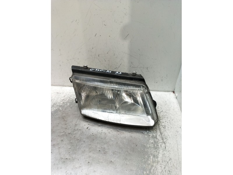 Recambio de faro derecho para volkswagen passat b5 (3b2) 1.9 tdi referencia OEM IAM   