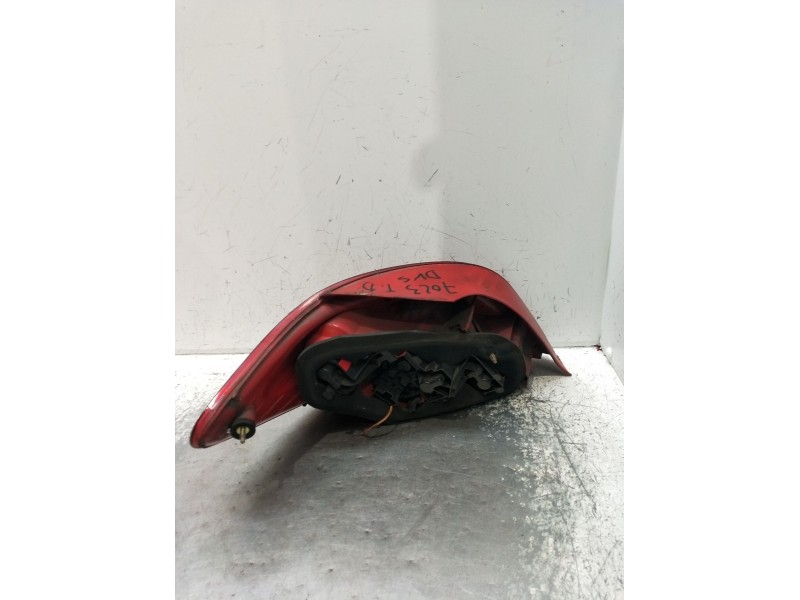 Recambio de piloto trasero derecho para peugeot 307 (3a/c) 1.6 hdi 110 referencia OEM IAM   