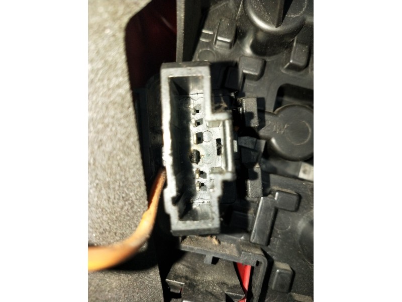 Recambio de piloto trasero derecho para peugeot 307 (3a/c) 1.6 hdi 110 referencia OEM IAM   