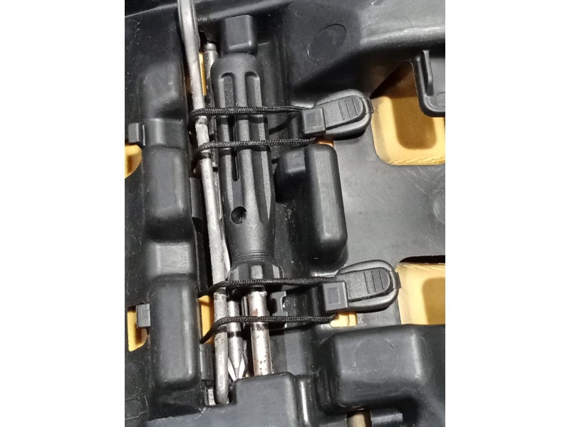 Recambio de asiento para bmw f ( - 800cc) f 700 gs (k70) referencia OEM IAM 66883310 52537697694 