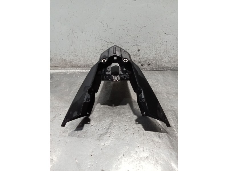 Recambio de moldura para bmw f ( - 800cc) f 700 gs (k70) referencia OEM IAM   COLIN