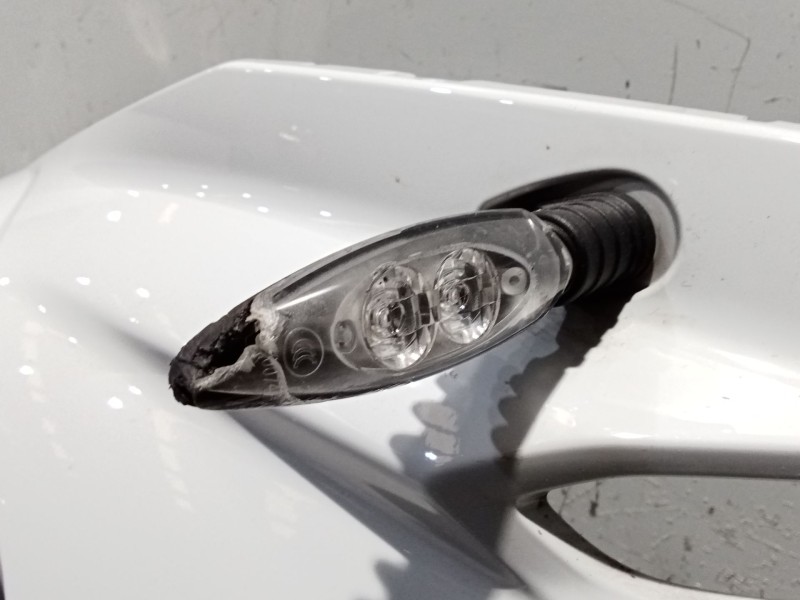 Recambio de moldura para bmw f ( - 800cc) f 700 gs (k70) referencia OEM IAM 85635340 46638529002 10872210