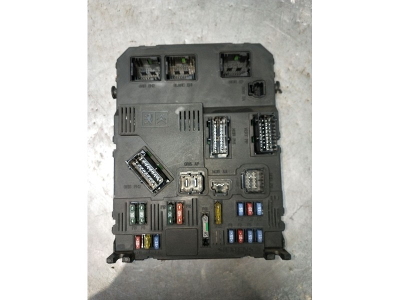 Recambio de caja reles / fusibles para citroën xsara picasso 2.0 hdi referencia OEM IAM 9653667580 BSIE0100 VER FOTOS