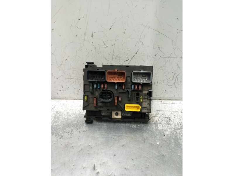 Recambio de caja reles / fusibles para peugeot 307 (3a/c) 1.6 hdi 110 referencia OEM IAM 9661087080 BSML1100 