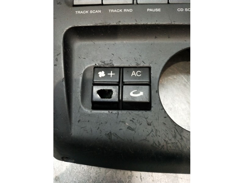 Recambio de sistema audio / radio cd para seat ibiza ii (6k1) 1.9 sdi referencia OEM IAM 76K0035156A 02011870330 VER FOTOS