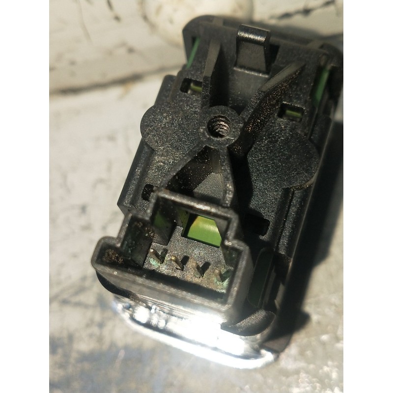 Recambio de mando elevalunas delantero derecho para mercedes-benz clase c (w204) c 220 cdi (204.002) referencia OEM IAM A2048700