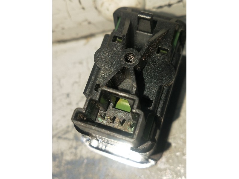 Recambio de mando elevalunas delantero derecho para mercedes-benz clase c (w204) c 220 cdi (204.002) referencia OEM IAM A2048700