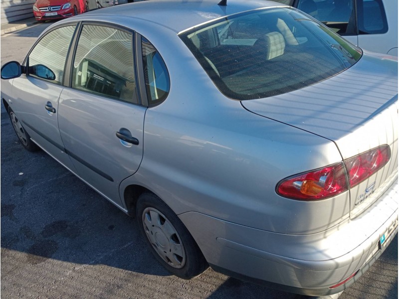 seat cordoba berlina (6l2) del año 2002