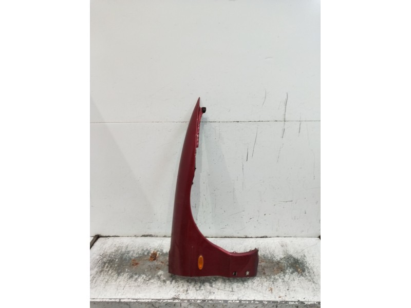 Recambio de aleta delantera derecha para ford probe 24v referencia OEM IAM   