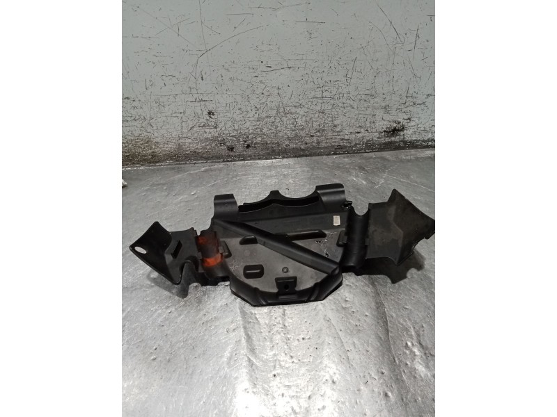 Recambio de moldura para bmw f ( - 800cc) f 700 gs (k70) referencia OEM IAM 61357705024 10808611 