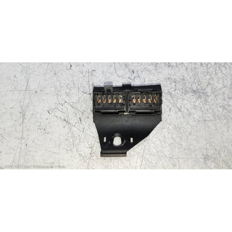 Recambio de mando elevalunas delantero izquierdo para citroen xantia berlina 2.0 hdi exclusive referencia OEM IAM 9619323380  