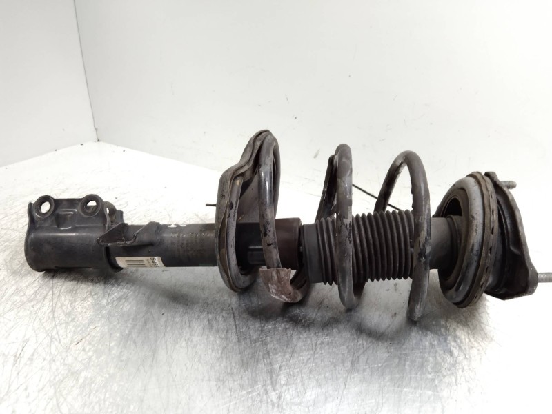 Recambio de amortiguador delantero izquierdo para kia cee´d 1.6 cat referencia OEM IAM 546501H000  