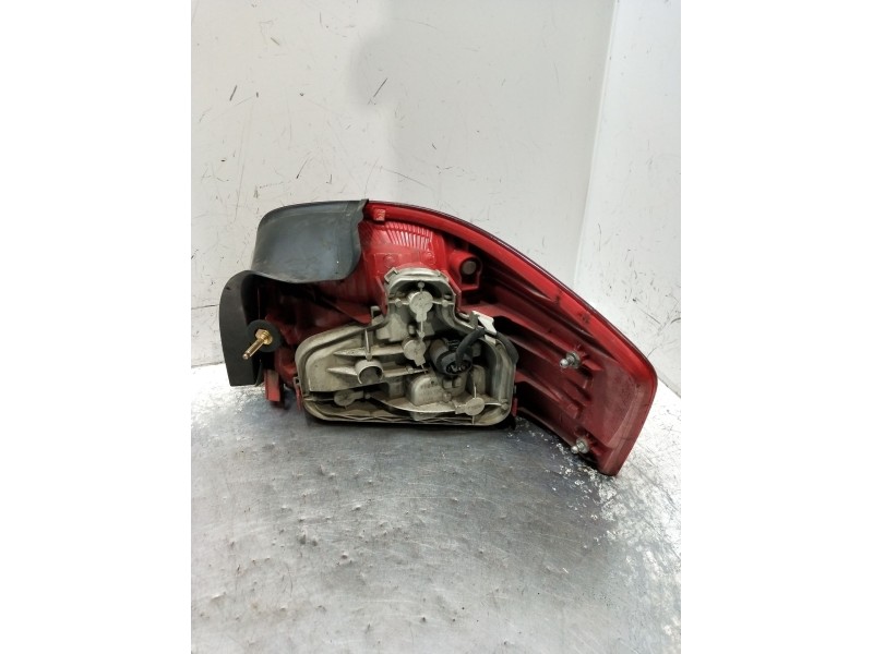 Recambio de piloto trasero izquierdo para audi a3 (8p) 2.0 tdi ambiente referencia OEM IAM   