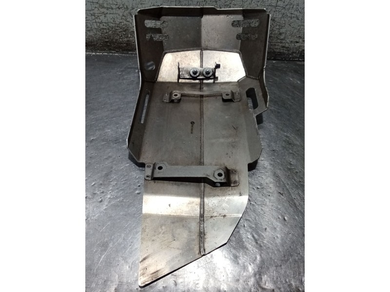 Recambio de cubrecarter para bmw f ( - 800cc) f 700 gs (k70) referencia OEM IAM 71607702951  