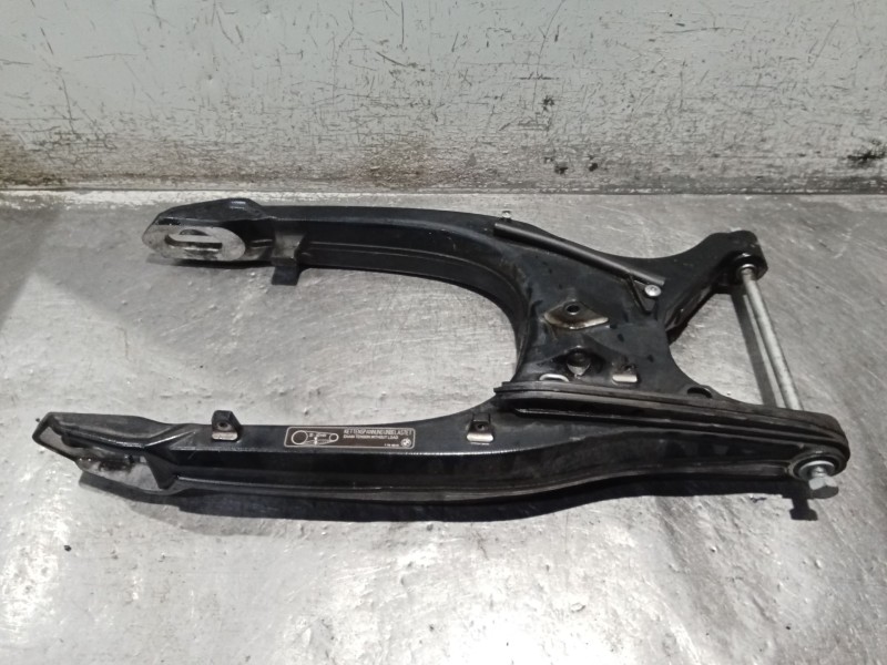 Recambio de puente trasero para bmw f ( - 800cc) f 700 gs (k70) referencia OEM IAM   BASCULANTE