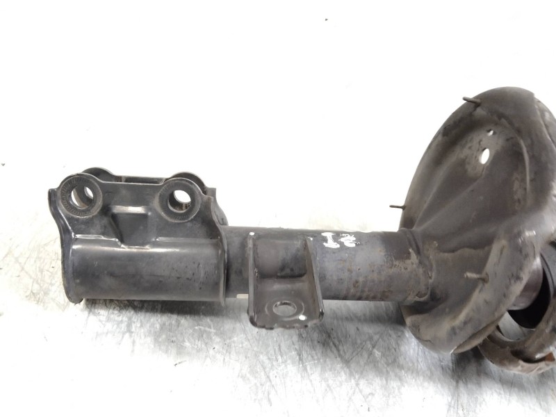 Recambio de amortiguador delantero izquierdo para kia cee´d 1.6 cat referencia OEM IAM 546501H000  