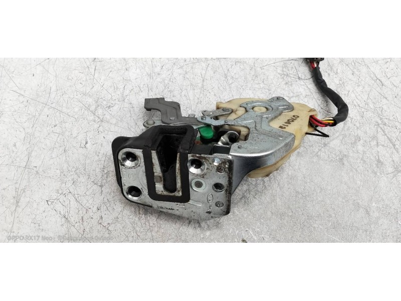 Recambio de motor cierre centralizado delantero izquierdo para kia sorento 2.5 crdi referencia OEM IAM   