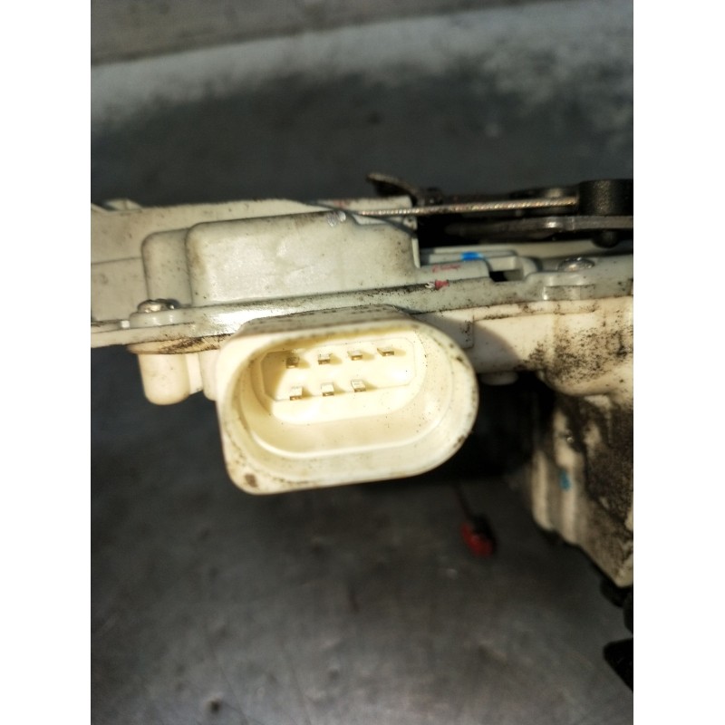 Recambio de motor cierre centralizado delantero derecho para seat leon (1p1) 1.9 tdi referencia OEM IAM 1F1837016 5P 