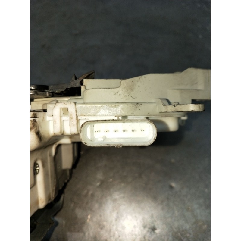 Recambio de motor cierre centralizado delantero izquierdo para audi q5 (8rb) 3.0 tdi quattro referencia OEM IAM 8J2837015E 5P 