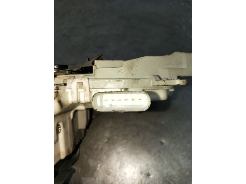 Recambio de motor cierre centralizado delantero izquierdo para audi q5 (8rb) 3.0 tdi quattro referencia OEM IAM 8J2837015E 5P 