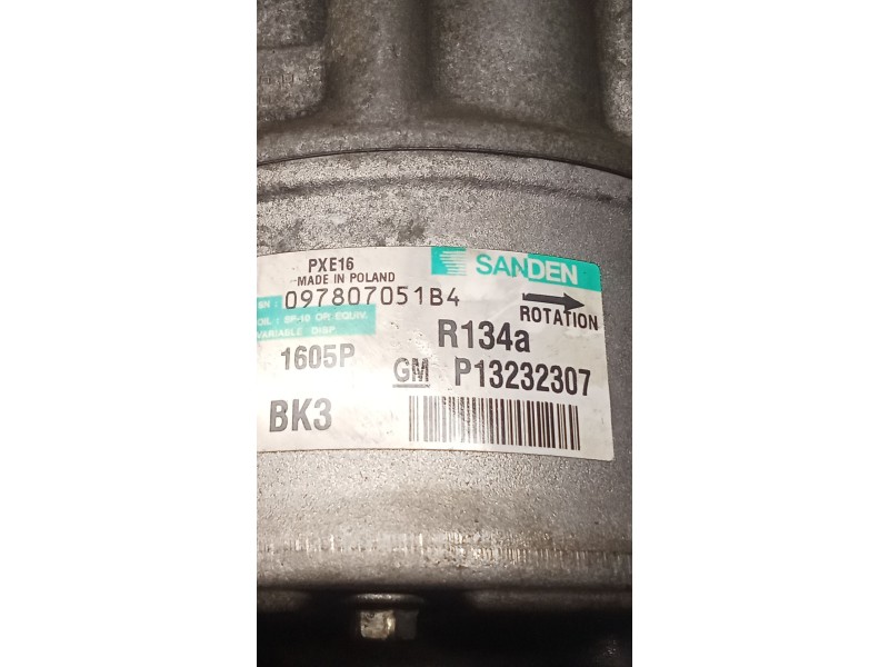Recambio de compresor aire acondicionado para opel insignia berlina cosmo referencia OEM IAM P13232307  