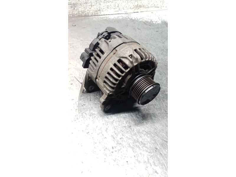 Recambio de alternador para seat ibiza iii (6l1) 1.9 tdi referencia OEM IAM 038903023L 0124325001 90A