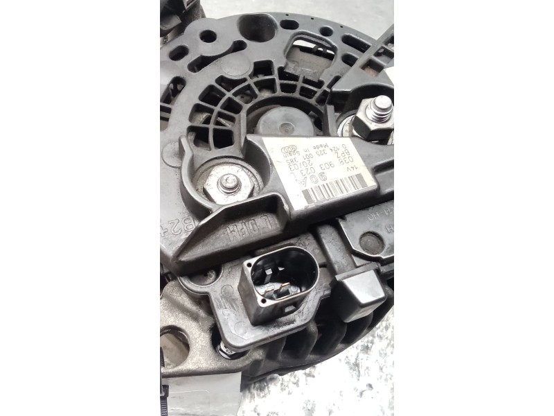 Recambio de alternador para seat ibiza iii (6l1) 1.9 tdi referencia OEM IAM 038903023L 0124325001 90A