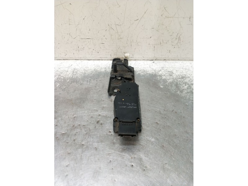 Recambio de motor cierre centralizado porton para audi q5 (8rb) 3.0 tdi quattro referencia OEM IAM 4F9827383E 5P 