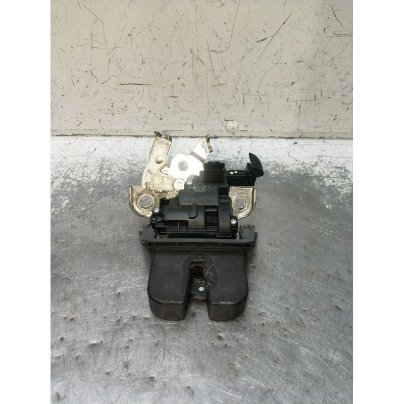 Recambio de motor cierre centralizado porton para audi q5 (8rb) 3.0 tdi quattro referencia OEM IAM 8R0827505 5P 