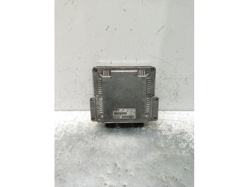 Recambio de centralita motor uce para peugeot 206 hatchback (2a/c) 2.0 hdi 90 referencia OEM IAM 0281011525 9651256880 964093868