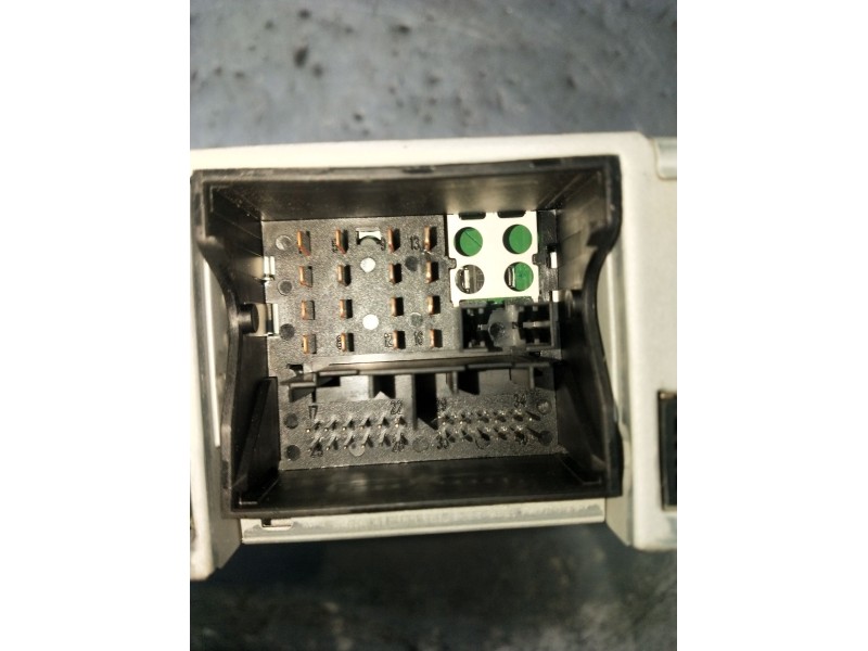 Recambio de sistema audio / radio cd para audi q5 (8rb) 3.0 tdi quattro referencia OEM IAM 8T2035666F 8T2035666E 