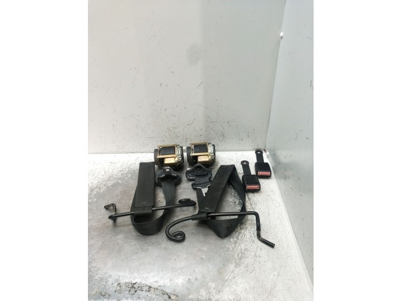 Recambio de juego cinturones delantero para peugeot 206 hatchback (2a/c) 2.0 hdi 90 referencia OEM IAM  3P 